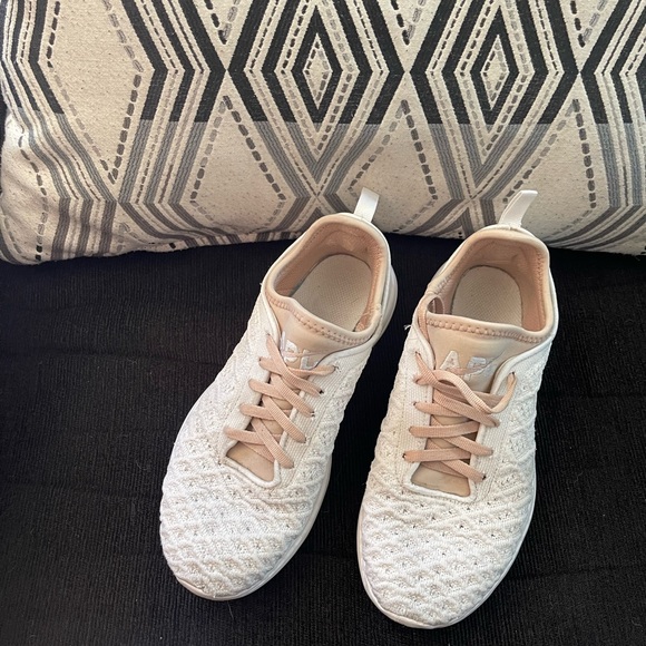 APL" TechLoom Phantom Athletic Propulsion Labs-White & Cream - Picture 12 of 13